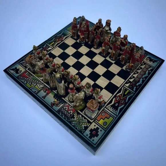 NEW Handcrafted by Artisans in Peru Inca Vs Conquistador Chess Set - Picture 3 of 12